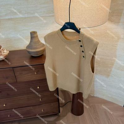 SANMI/叁米   斜排扣圆领针织马甲  12029