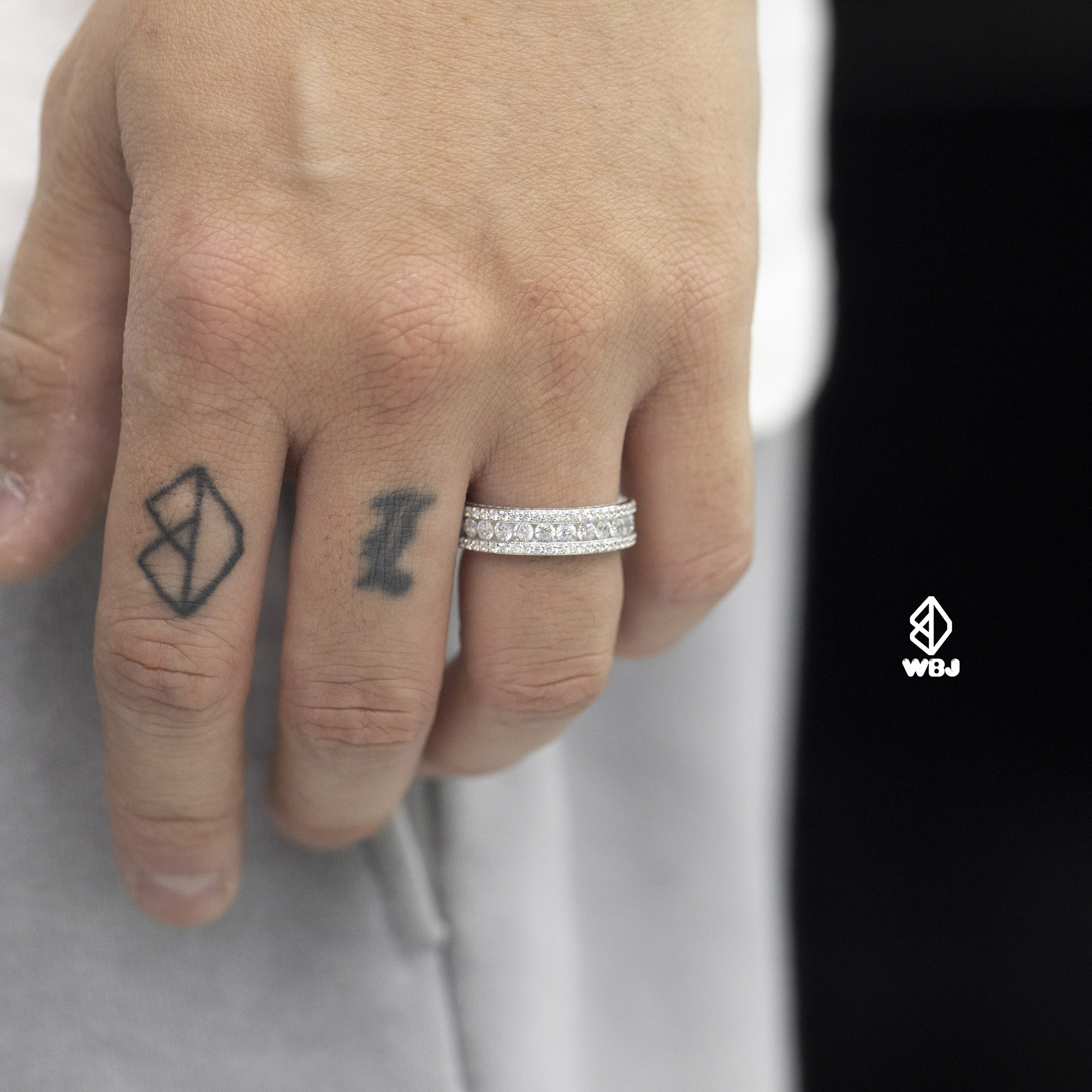 满钻永恒银镀金手工镶嵌珠宝戒指