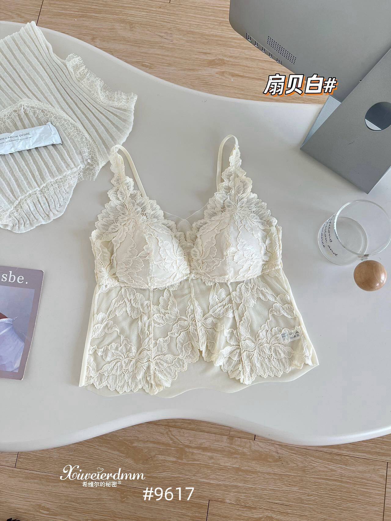 thumbnail for 9617新款花卉蕾丝性感纯欲带胸垫可外穿甜美聚拢无痕打吊带背心