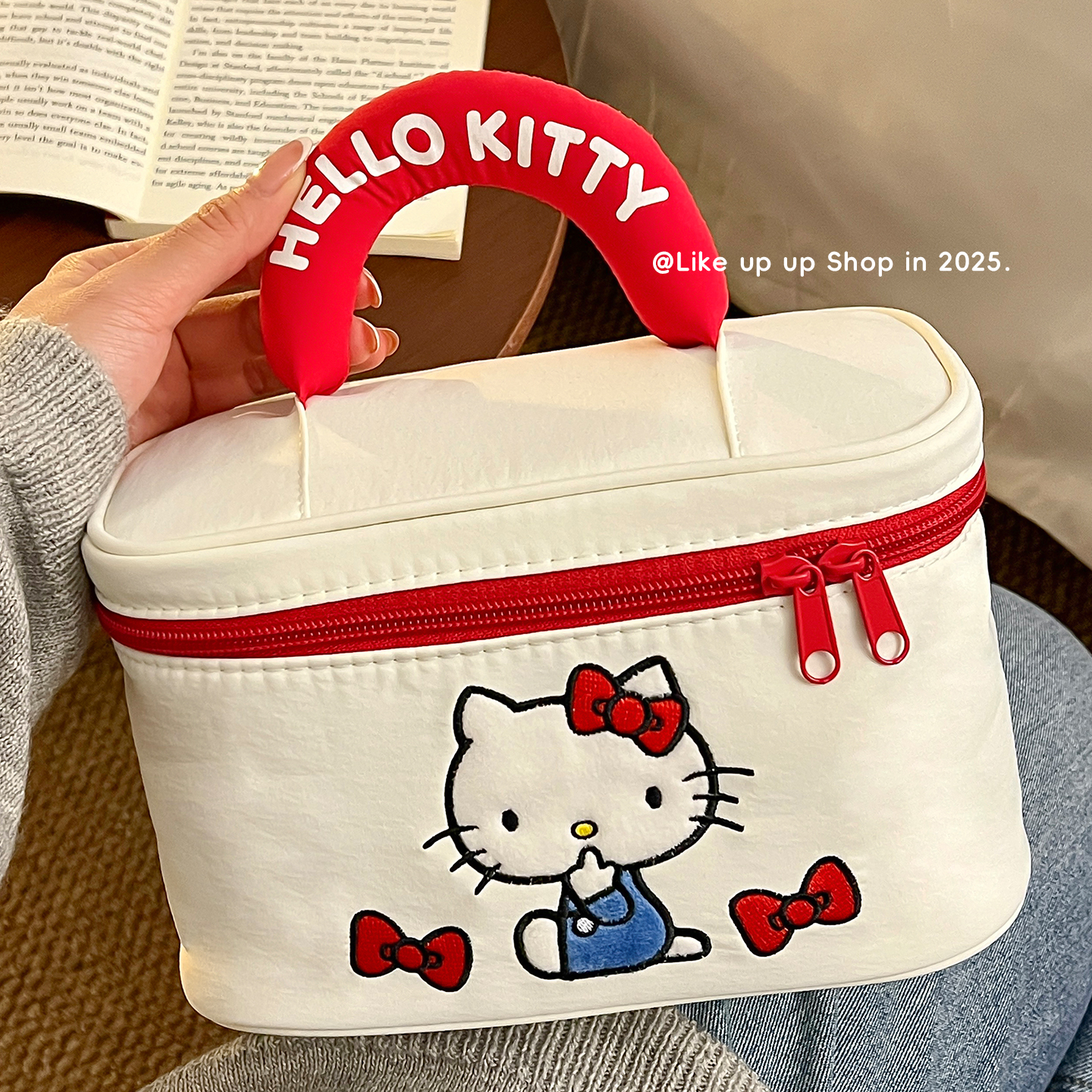 【正版HelloKitty】化妆包大容量
