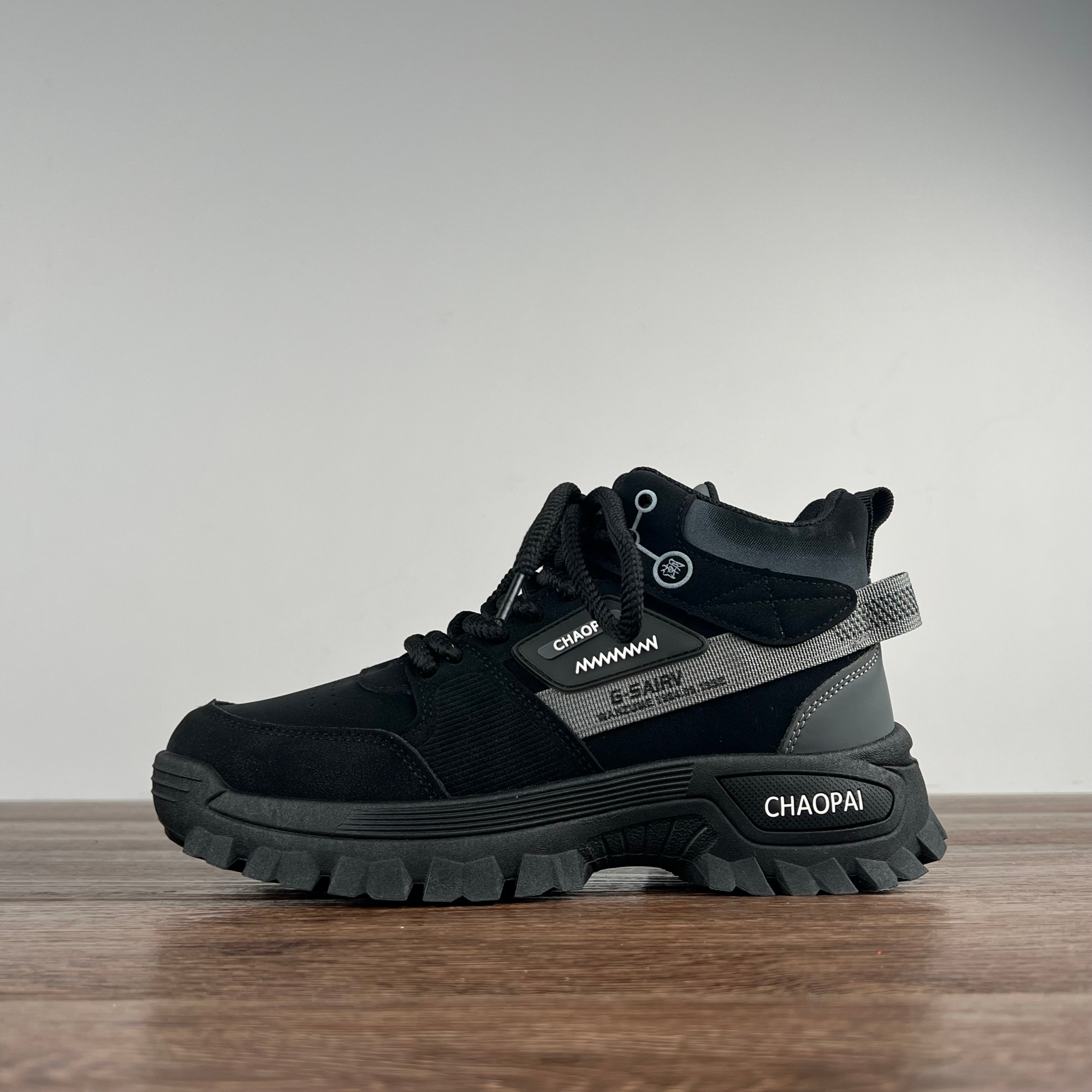 外贸男士秋冬户外休闲马丁靴