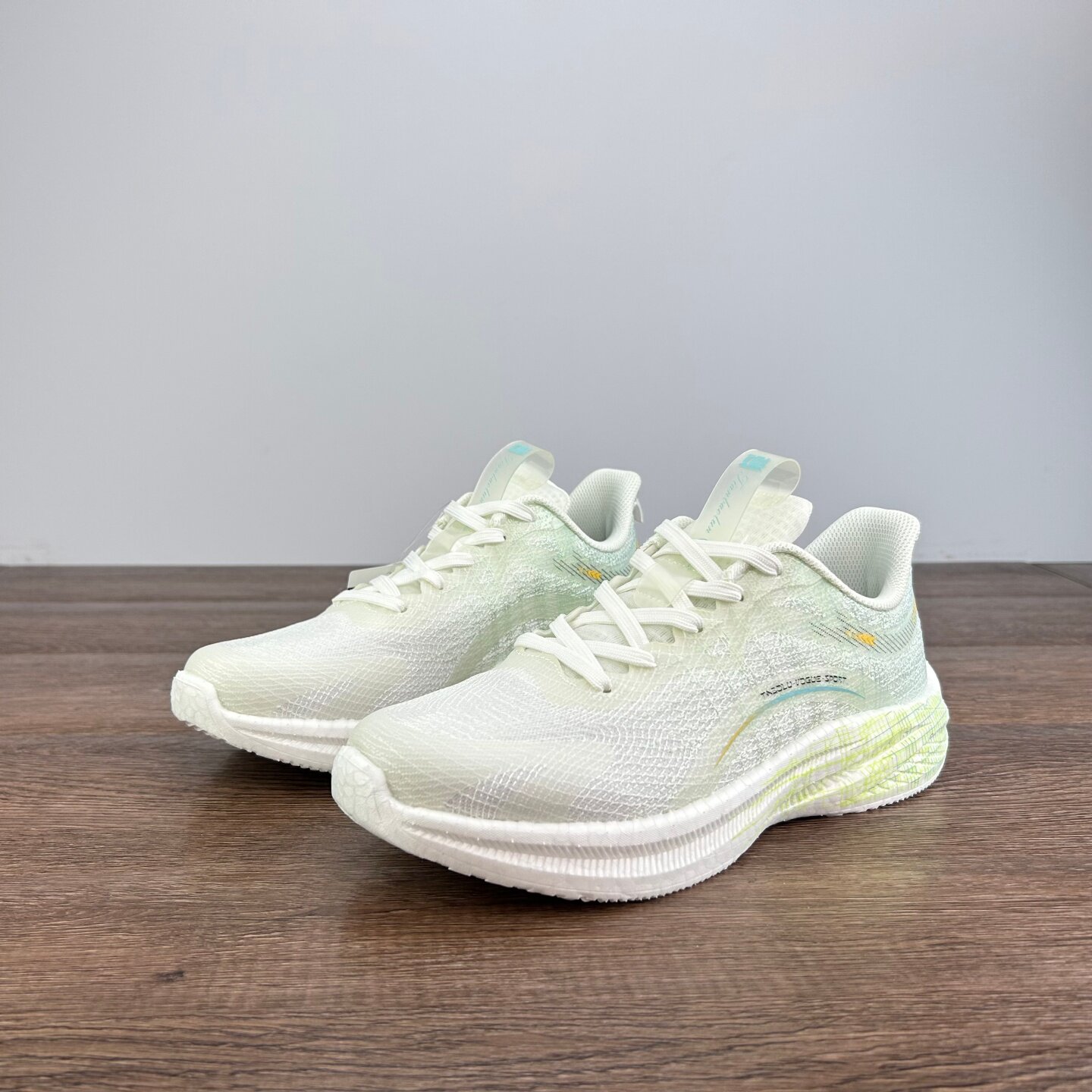 外贸站 捡漏男款夏季透气爆米花跑步鞋 超轻踩屎感单网慢跑鞋百搭