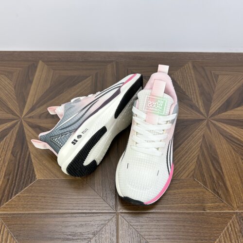 外贸女四季城市跑步鞋超轻透气