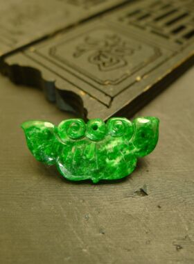 #G757满色辣绿缅甸天然A货翡翠如意锁骨吊坠