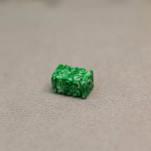 翡翠雕花方形路路通桶珠管珠
