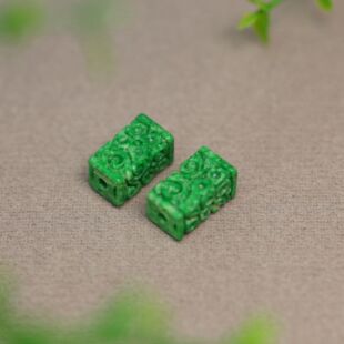 #K464一对辣绿缅甸天然A货翡翠雕花路路通桶珠长方体管珠