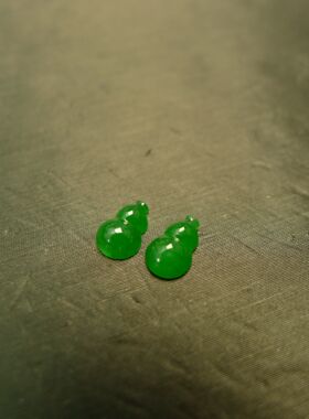 #I457一对老坑冰种满绿缅甸天然A货翡翠葫芦戒面