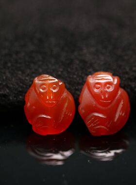 一对红色天然老玛瑙十二生肖灵猴猴子 通天孔