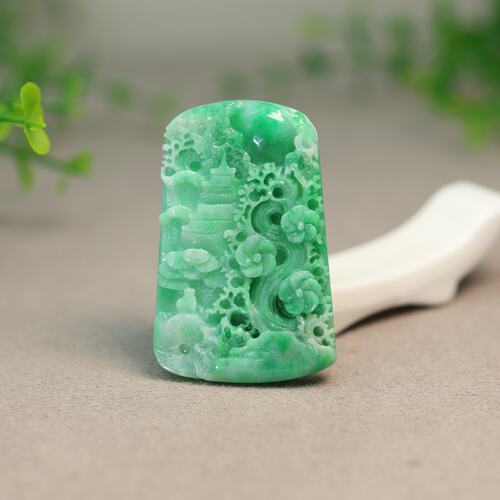 缅甸天然A货翡翠山水牌子吊坠