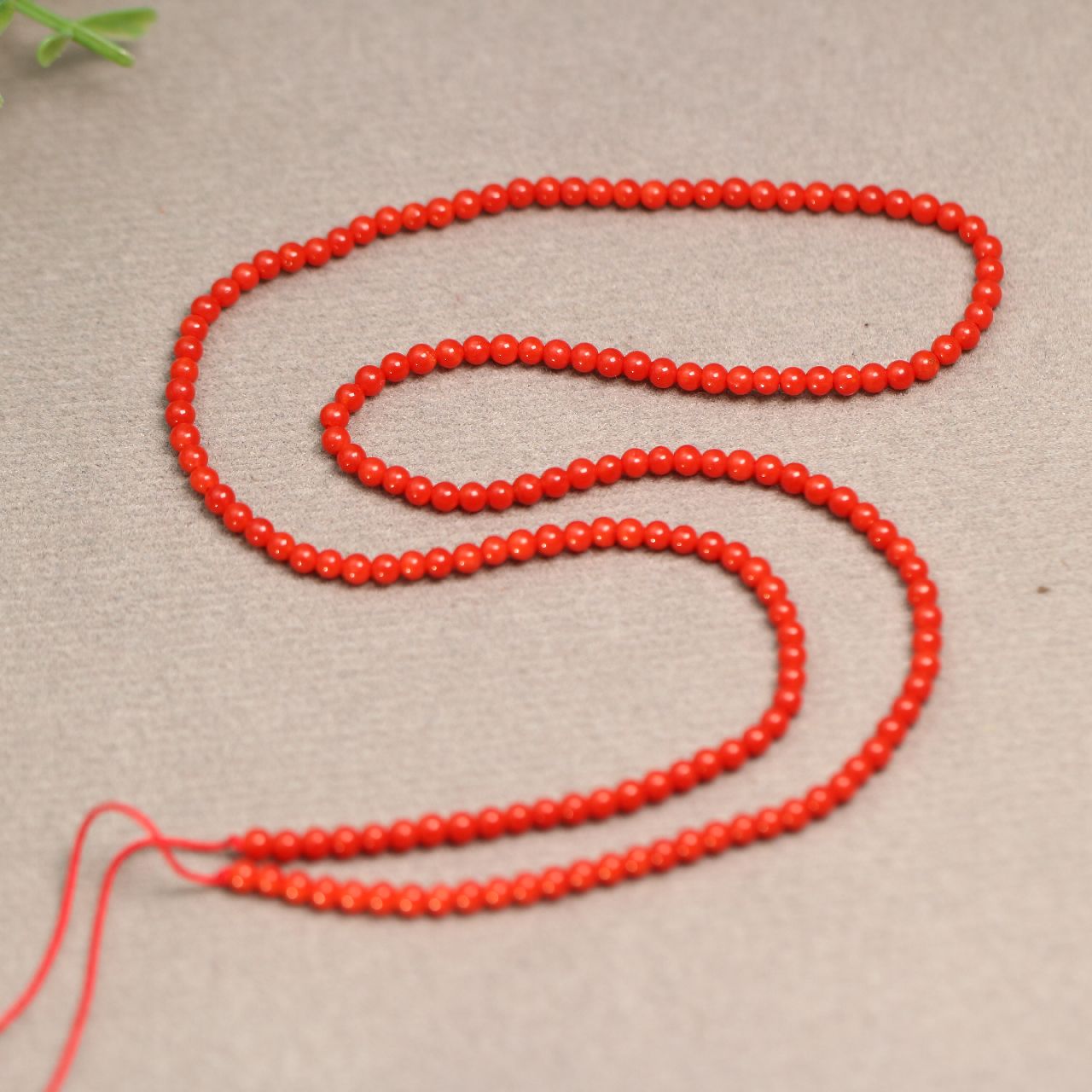 一条深海红天然有机红宝珠子项链吊坠挂绳