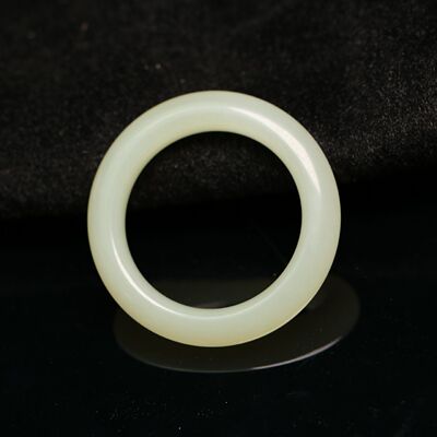 天然老和田白玉袈裟环玉环吊坠
