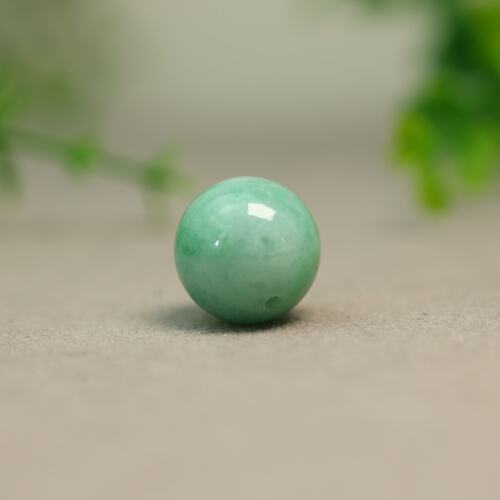 缅甸天然A货翡翠素面大珠子
