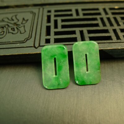 #G733 老坑冰种辣绿缅甸天然A货翡翠方块糖福贝耳饰裸石