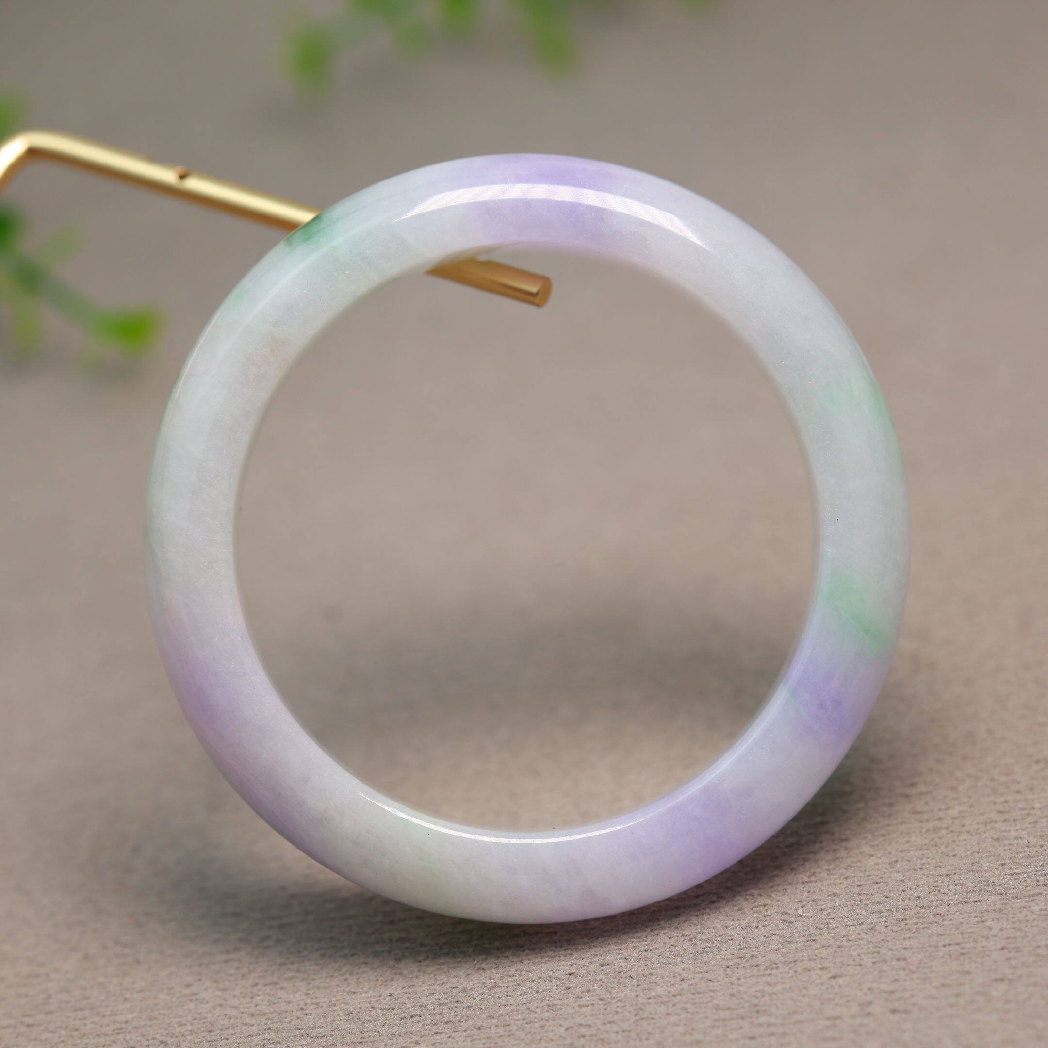 #K106糯底紫色飘绿花缅甸天然A货翡翠手镯 52MM圈口正圈手镯