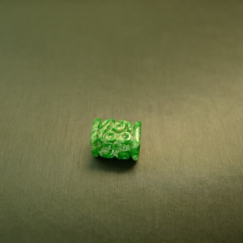 辣绿缅甸天然A货翡翠雕花桶珠