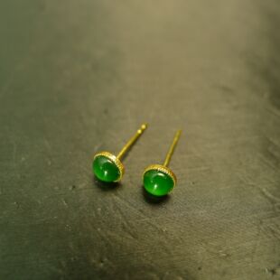 18K金镶嵌冰种满绿天然A货翡翠蛋面耳钉小灯泡耳饰 J742