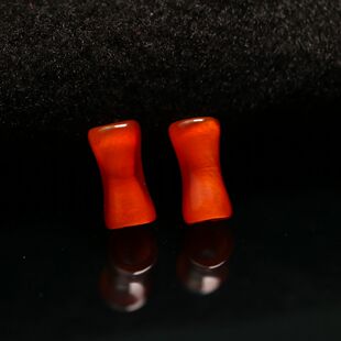 #8135一对红色天然老玛瑙管珠桶珠转运珠  