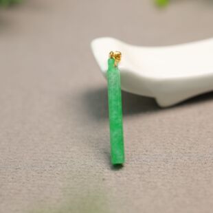 #I172 18K金镶嵌冰糯种满色阳绿天然A货翡翠翎管锁骨吊坠