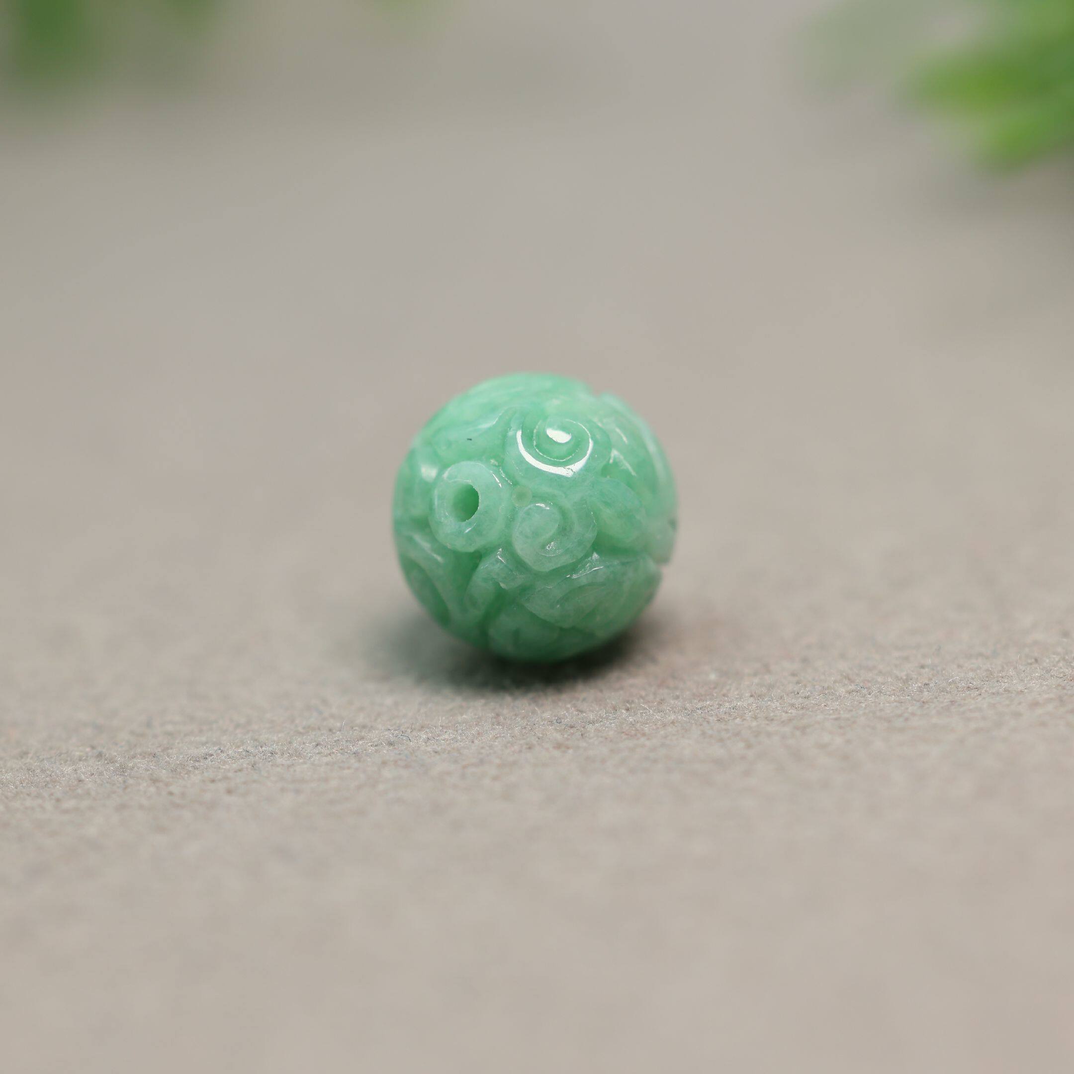 #G341糯底果绿天然A货翡翠雕花珠子 团寿龙纹圆珠佛珠顶珠