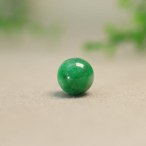 阳绿缅甸天然A货翡翠珠子