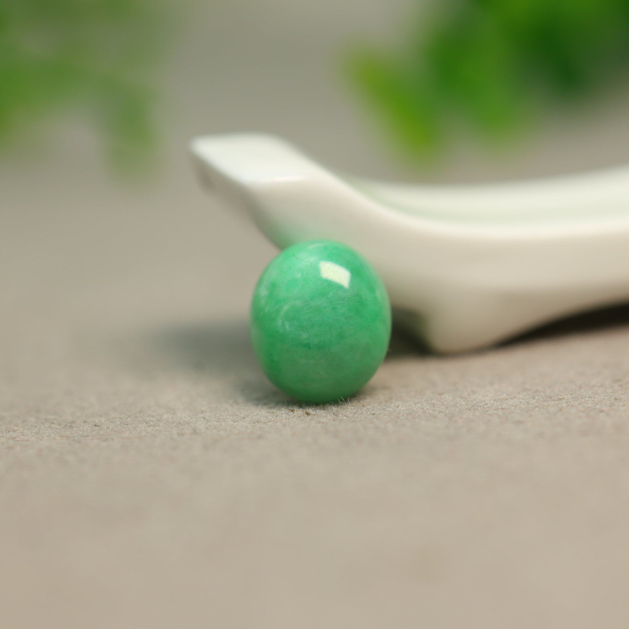 #L433 满色阳绿缅甸天然A货翡翠椭圆形大蛋面戒面吊坠戒指裸石