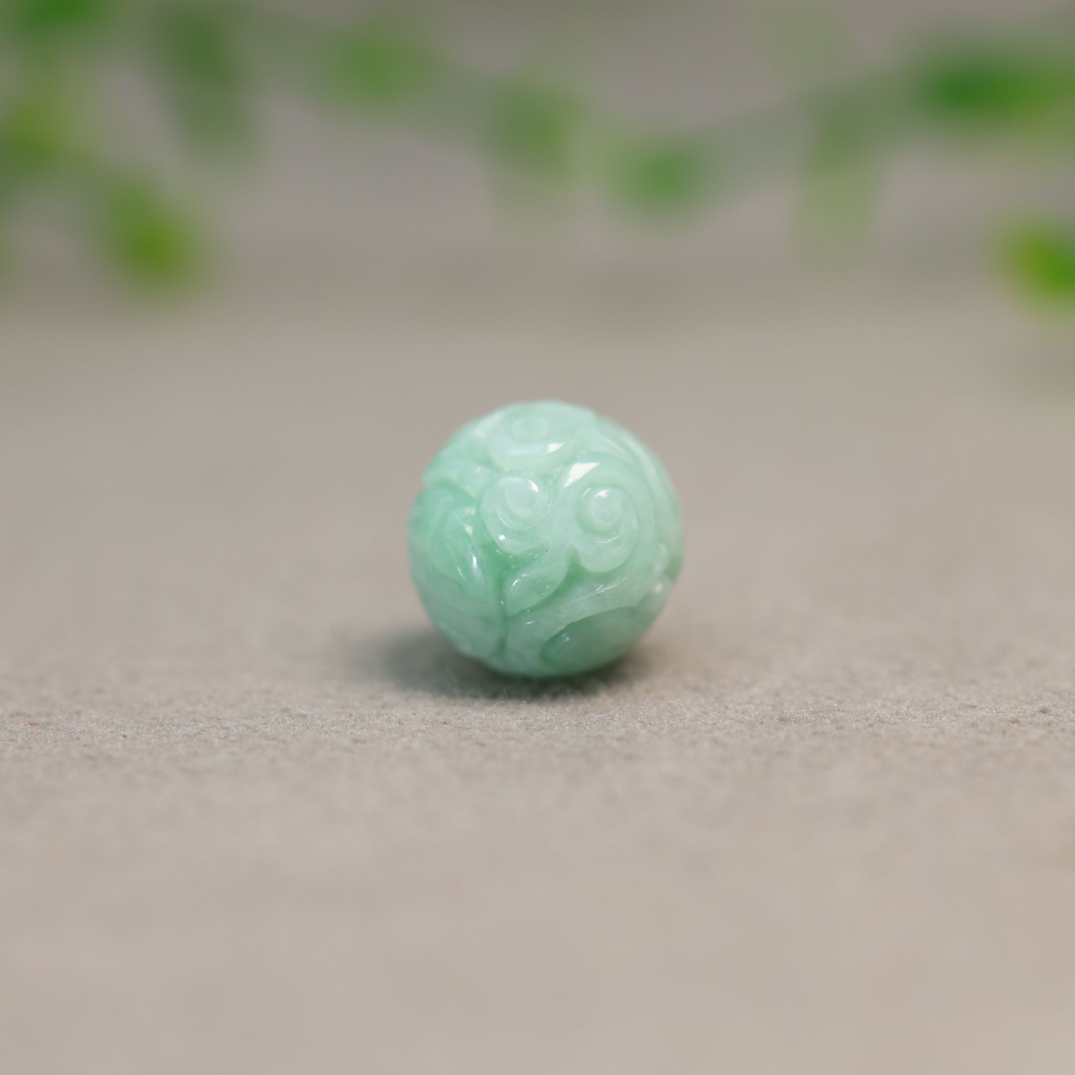 #K523糯底绿色缅甸天然A货翡翠团寿龙纹雕花珠子 14MM圆珠佛珠