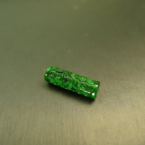 翡翠满色辣绿雕花钱币路路通