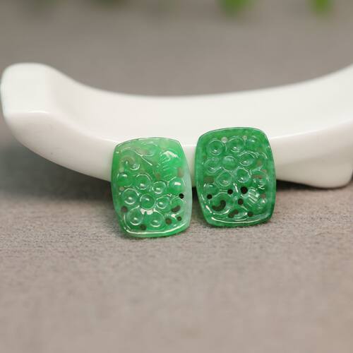 翡翠镂空梅花方形雕花耳坠花