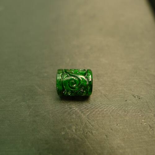 然A货翡翠圆柱形雕花管珠桶珠