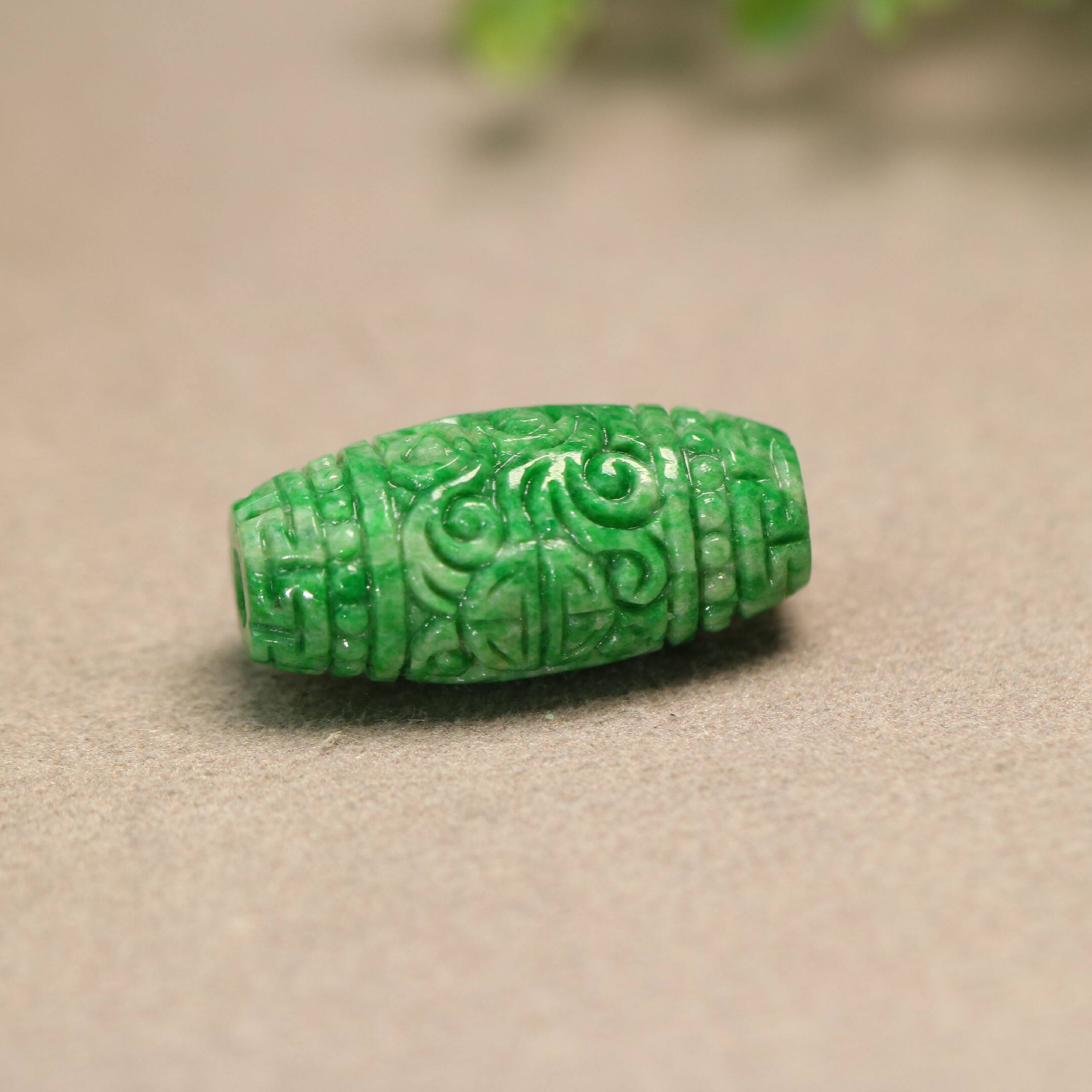 e911辣绿天然a货翡翠复古雕花桶珠鼓珠天珠吊坠