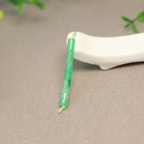 5颗冰绿缅甸天然A货翡翠桶珠手串