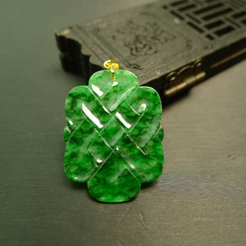 天然A货翡翠中国结盘肠吊坠