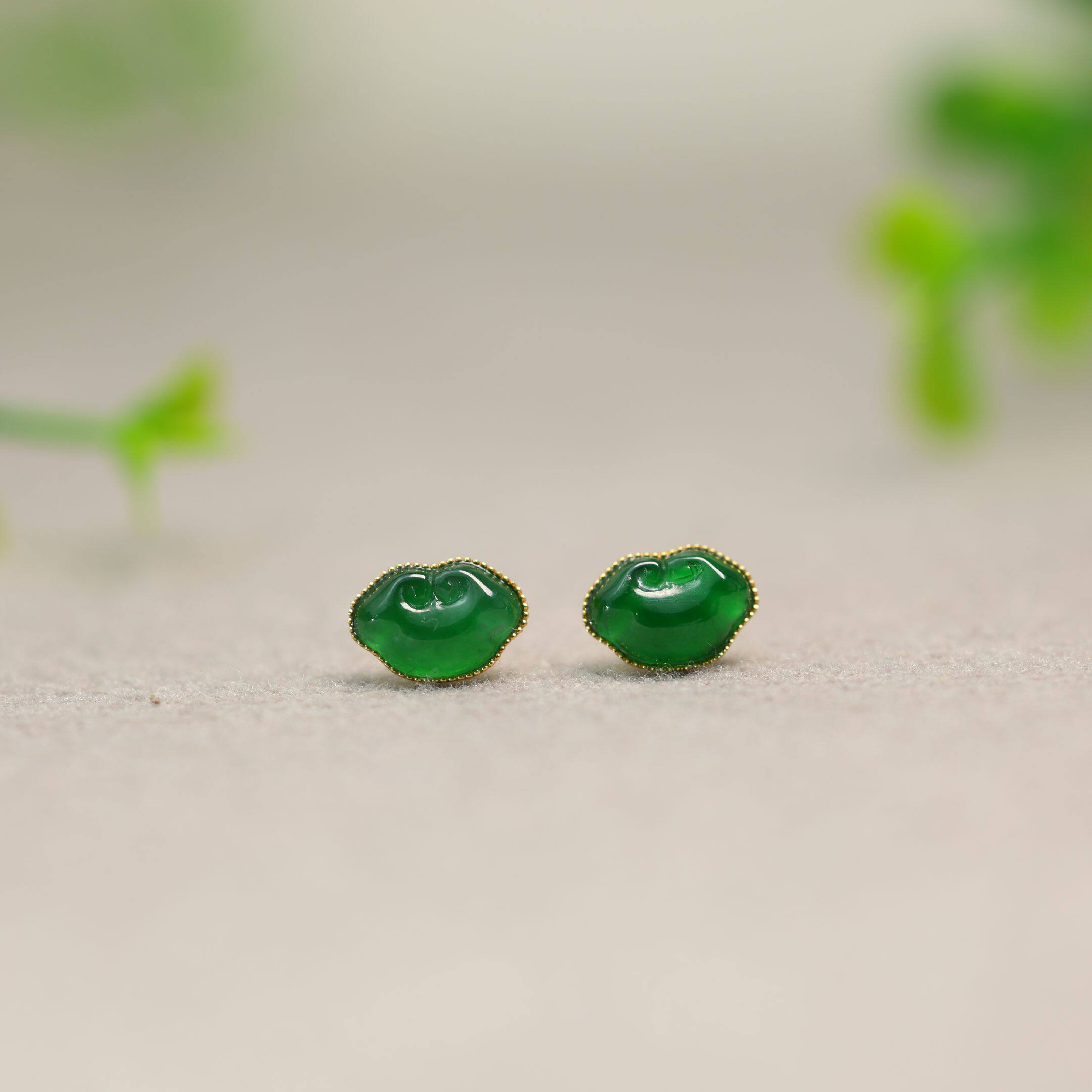 冰种满绿天然A货翡翠如意头耳钉