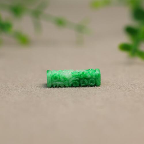 天然翡翠长方柱条形雕花路路通