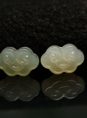 #C024一对天然和田白玉如意纹背云 通天孔