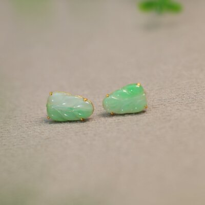 缅甸天然A货翡翠叶子耳钉