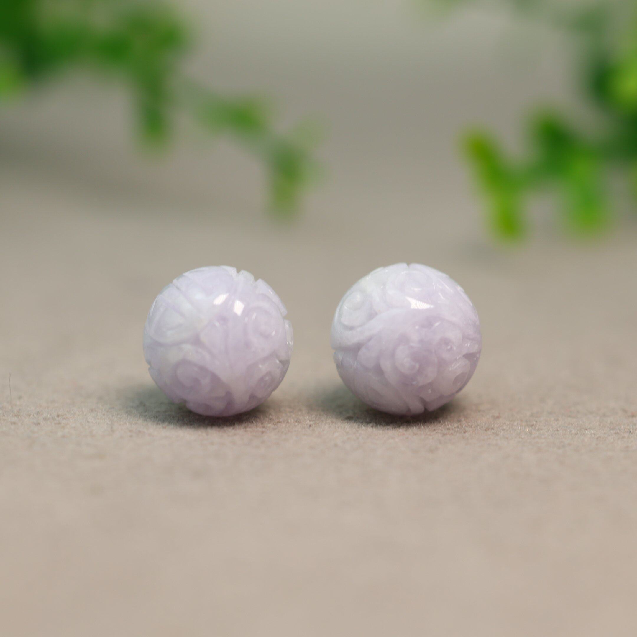 #L796 一对紫色缅甸天然A货翡翠雕花珠子15MM团寿龙纹圆珠