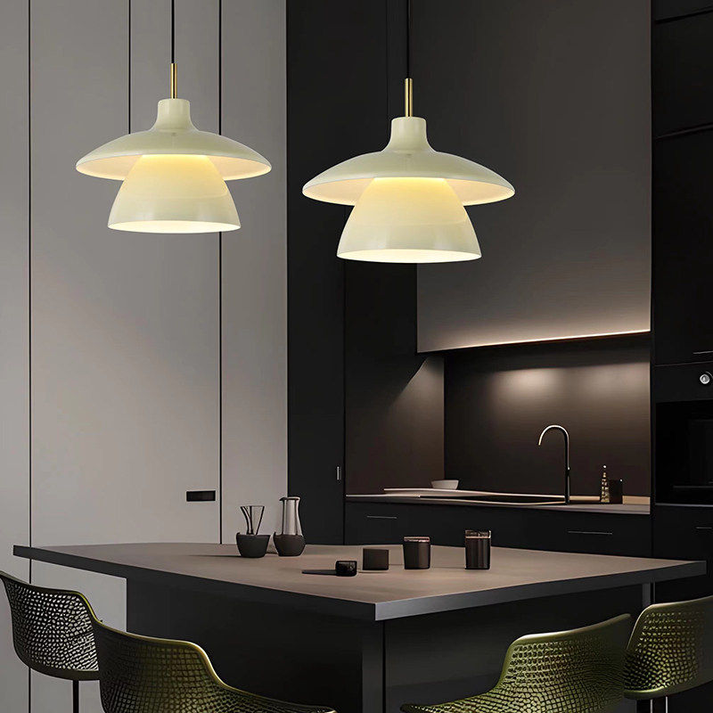 2025年新款餐厅吊灯北欧奶油风现代简约卧室床头灯奶茶吧台吊灯