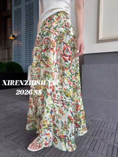 2026年夏季新款女装高级感穿搭漂亮下装时尚百搭油画碎花半身裙潮
