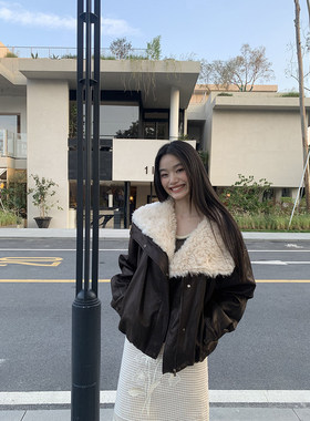 Creamsu叙白 羊羔毛翻领黑色夹克厚外套女秋冬季慵懒皮毛一体开衫