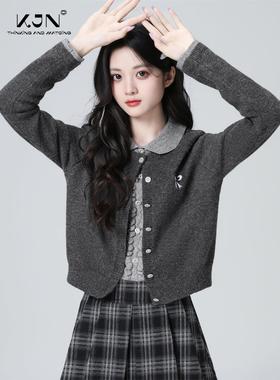 灰色polo领假两件针织开衫女春秋2025秋新款撞色翻领毛衣短款上衣