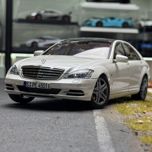 MH 1:18 奔驰S级 S600L W221 白色/米黄内饰 附引擎 合金全开车模