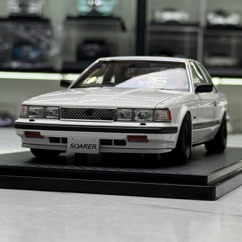 IG 丰田Toyota Soarer 2800GT JDM 仿真树脂汽车模型1 18收藏摆件
