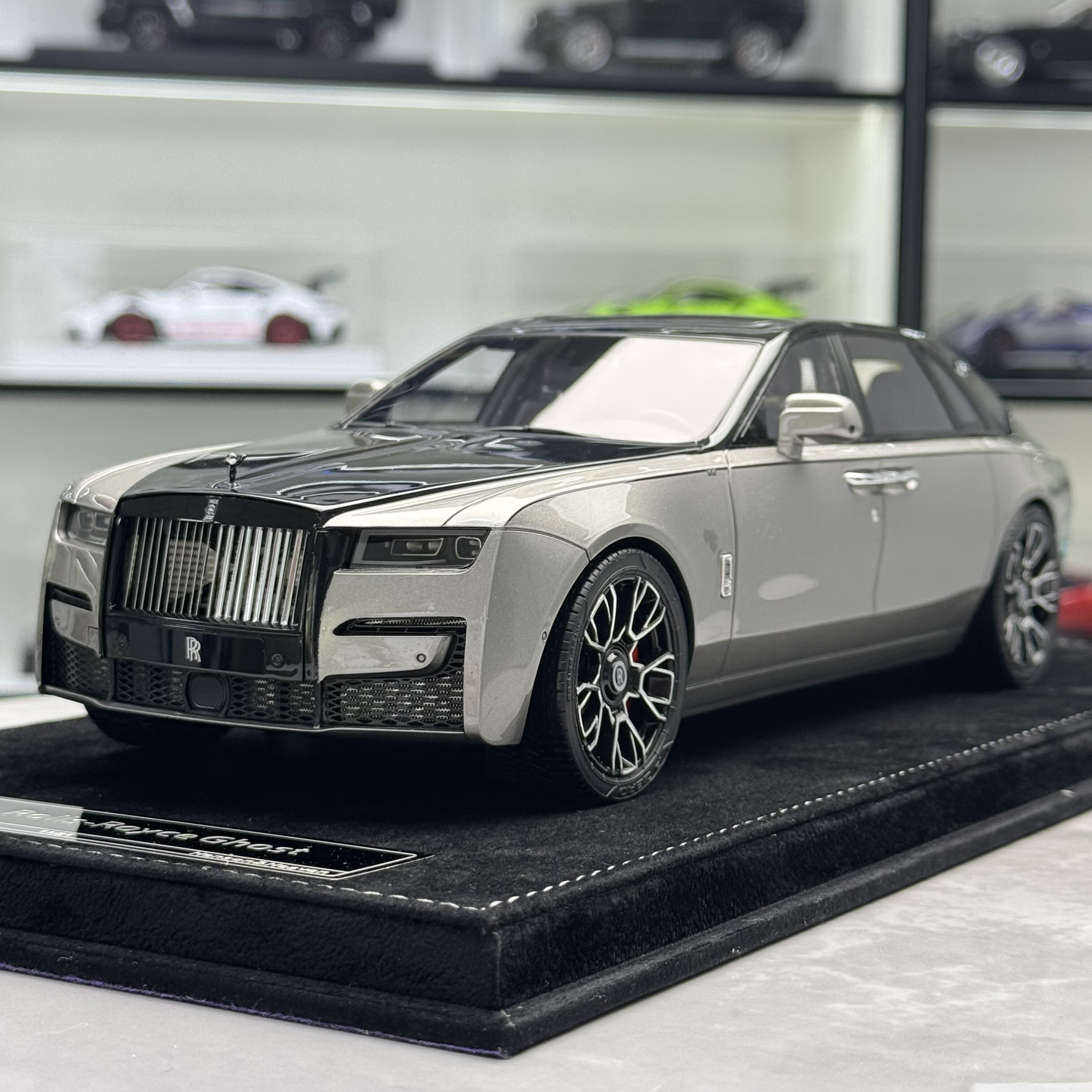 HH Model 2024新款古斯特BB版限量版仿真树脂汽车模型1 18收藏