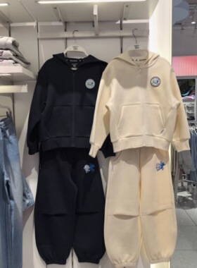 斯凯奇儿童26春季新款儿童时尚哆啦A梦联名运动休闲套装L126K038