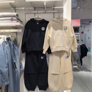 斯凯奇儿童26春季新款儿童时尚哆啦A梦联名运动休闲套装L126K038