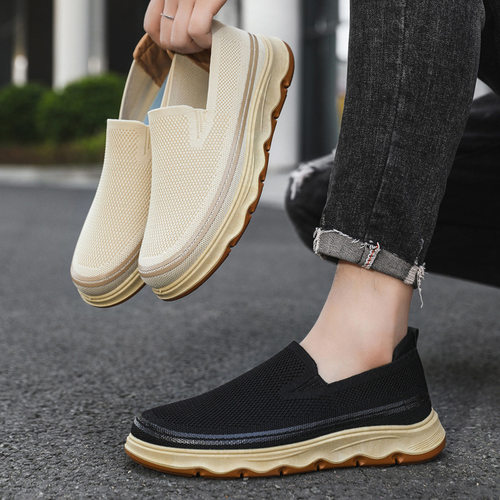 Large men's mesh soft soled casual shoes and sports shoes