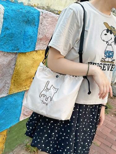 外贸出口日本斜背包纯色可爱猫咪单肩手拎新款妈咪包布包女包