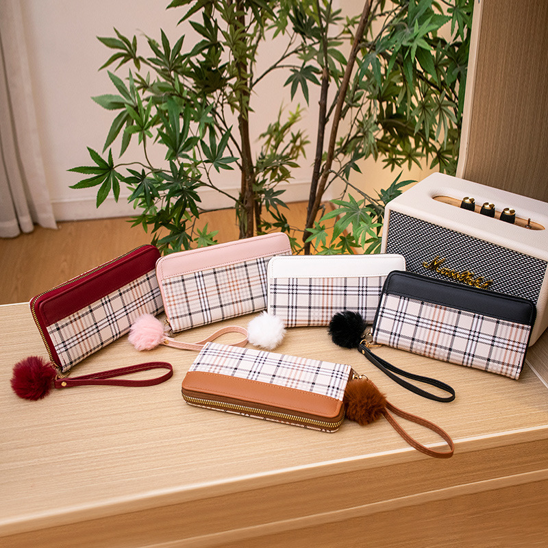 2022秋季新款格纹女士长款钱包手拿包配色单拉毛球零钱包一件代发