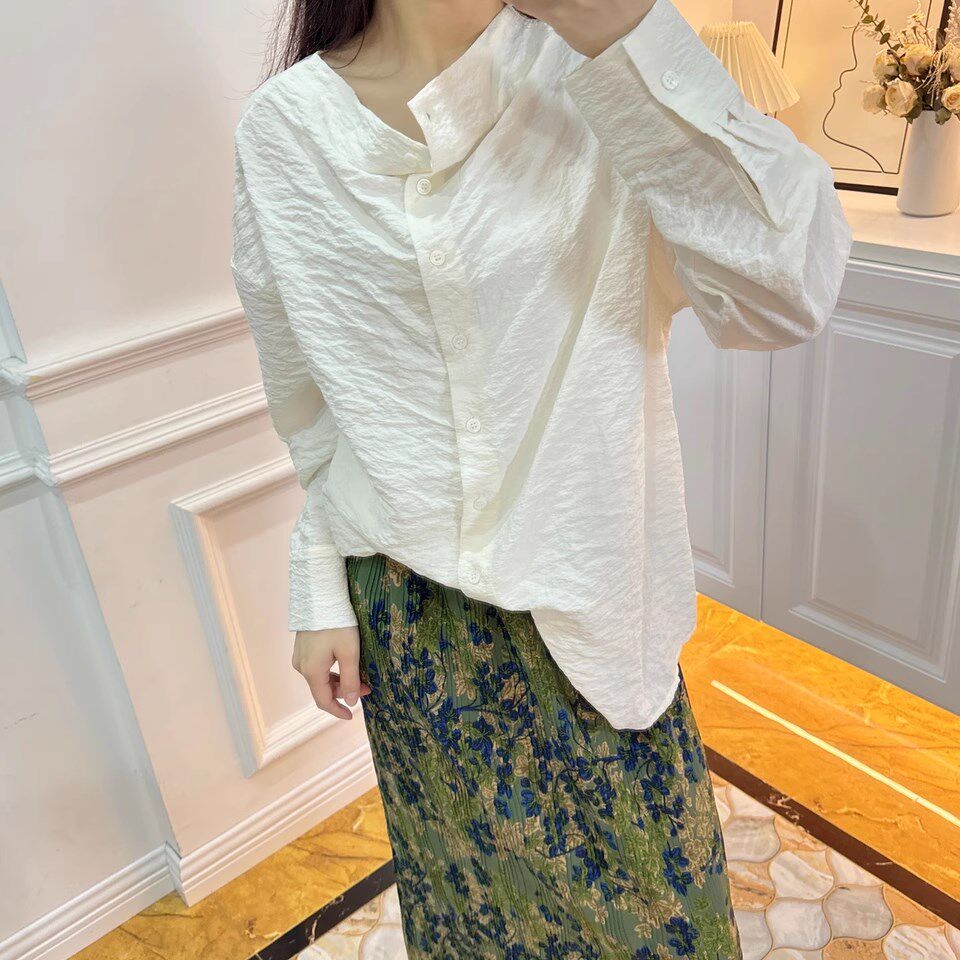 微皱肌理干丝真丝面料!设计师款!堆堆领落肩长袖宽松衬衫休闲白